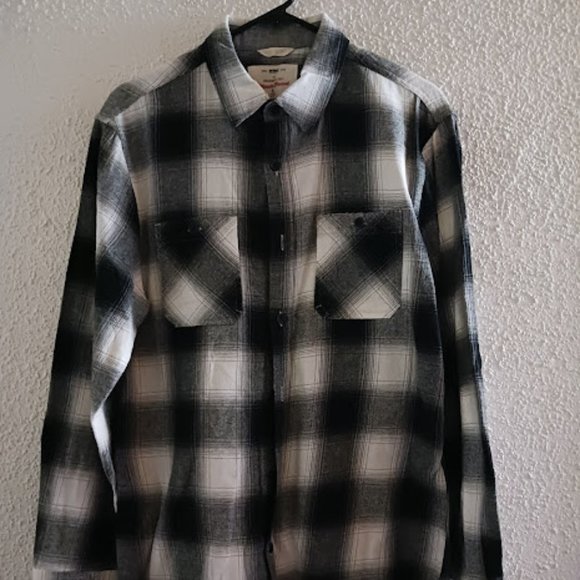 Urban Pipeline's Men's Awesomely Soft Ultimate Flannel Long Sleeved Shirt sz Med - Picture 1 of 4